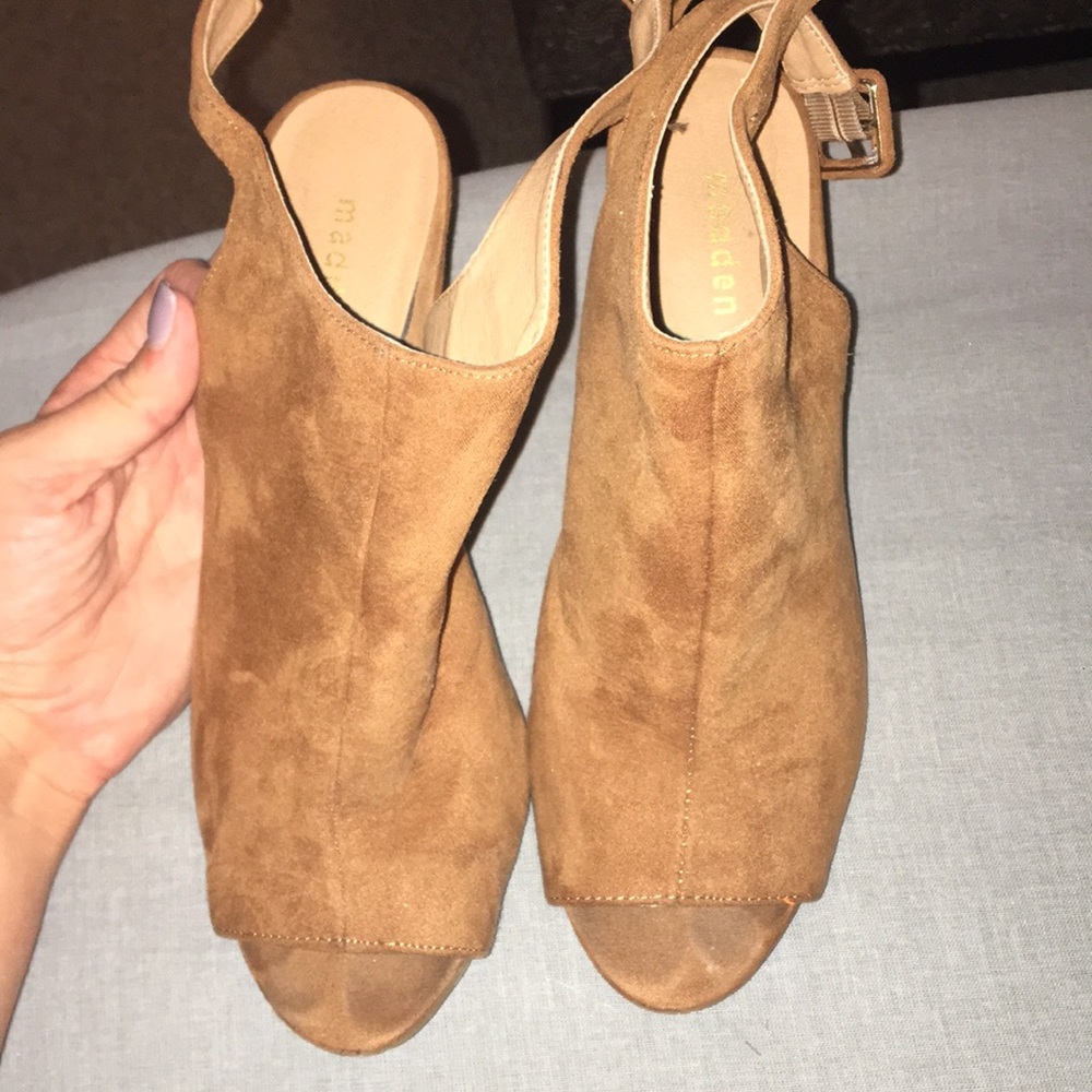 Brown heel/bootie